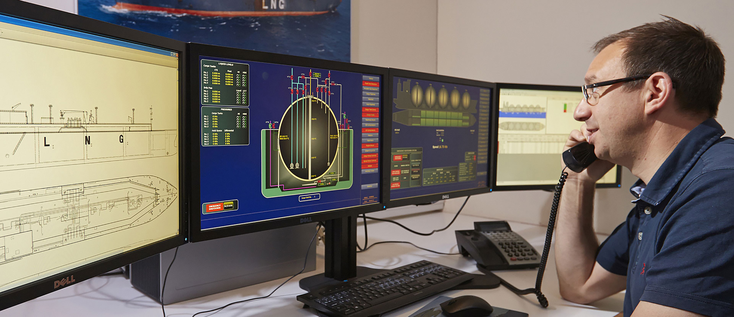 Lecturer in the liquid cargo simulator centre