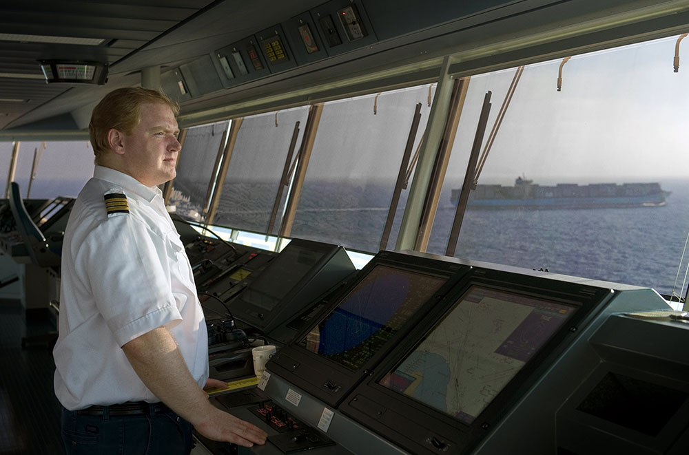 cruise ship deck officer