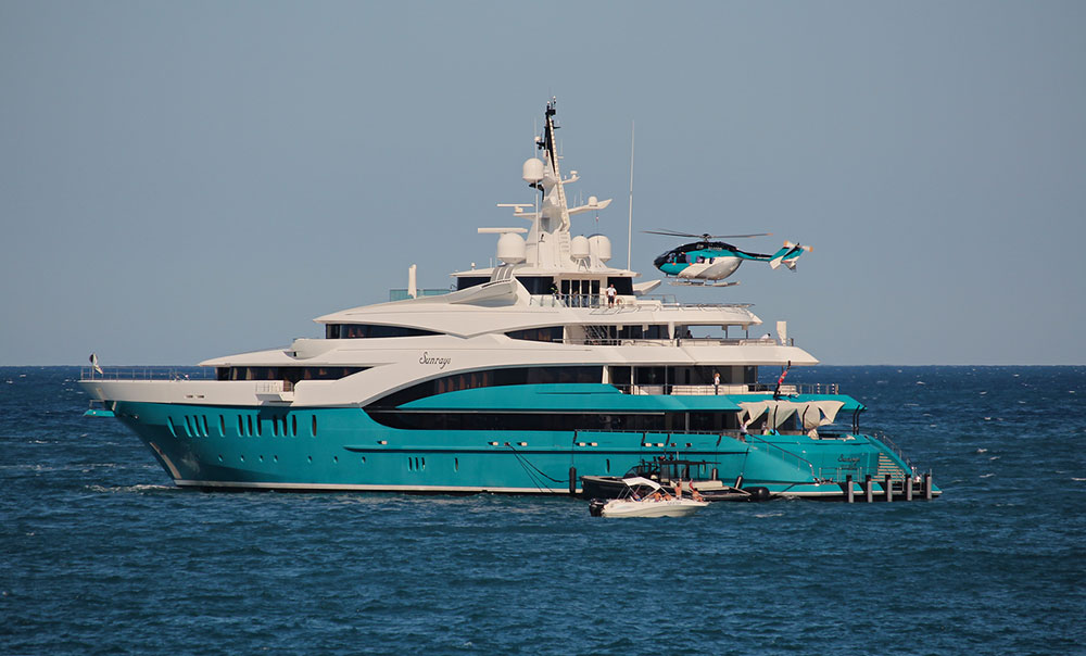 Sunrays Superyacht with a helicopter landing on its helicopter pad